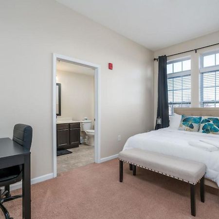 Private Bedroom Downtown Indy - Shared Indianapolis Eksteriør billede